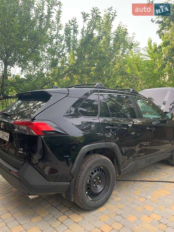 Позашляховик / Кросовер Toyota RAV4 2020 в Полтаві
