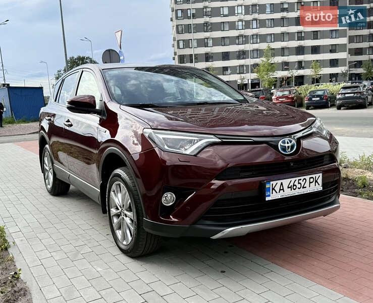 Внедорожник / Кроссовер Toyota RAV4 2017 в Киеве Внедорожник / Кроссовер Toyota RAV4 2017 в Киеве