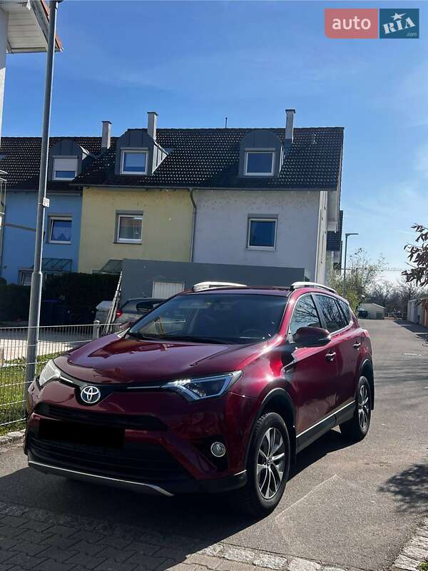 Внедорожник / Кроссовер Toyota RAV4 2018 в Днепре