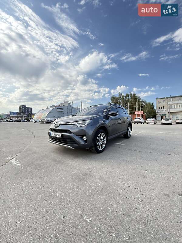 Внедорожник / Кроссовер Toyota RAV4 2017 в Харькове Внедорожник / Кроссовер Toyota RAV4 2017 в Харькове