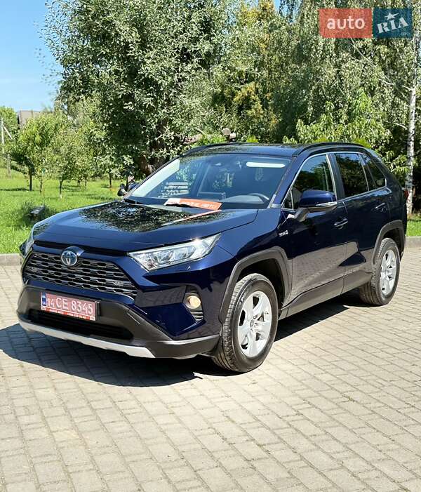 Позашляховик / Кросовер Toyota RAV4 2021 в Івано-Франківську Позашляховик / Кросовер Toyota RAV4 2021 в Івано-Франківську