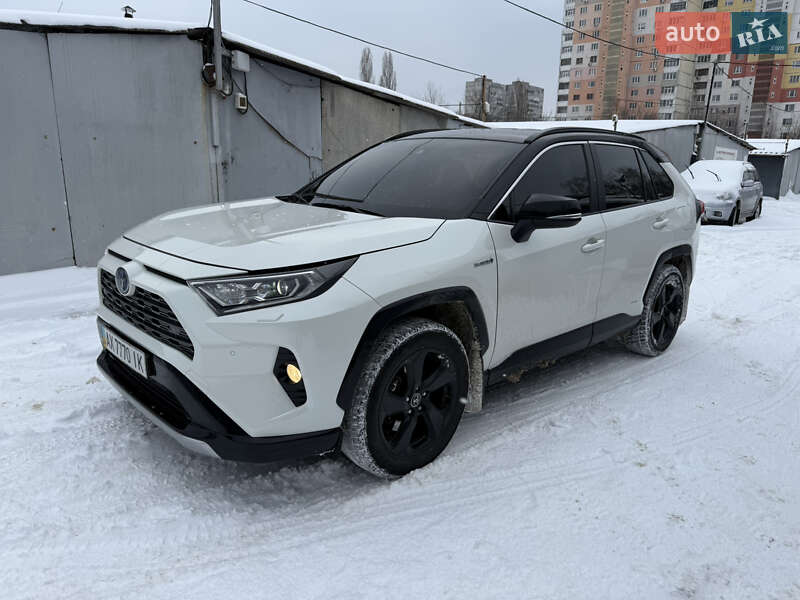 Внедорожник / Кроссовер Toyota RAV4 2019 в Харькове