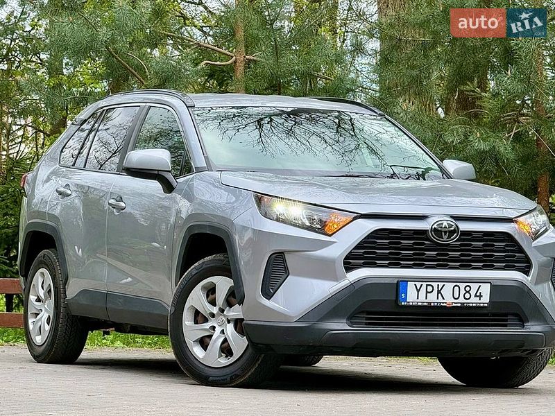Позашляховик / Кросовер Toyota RAV4 2020 в Самборі