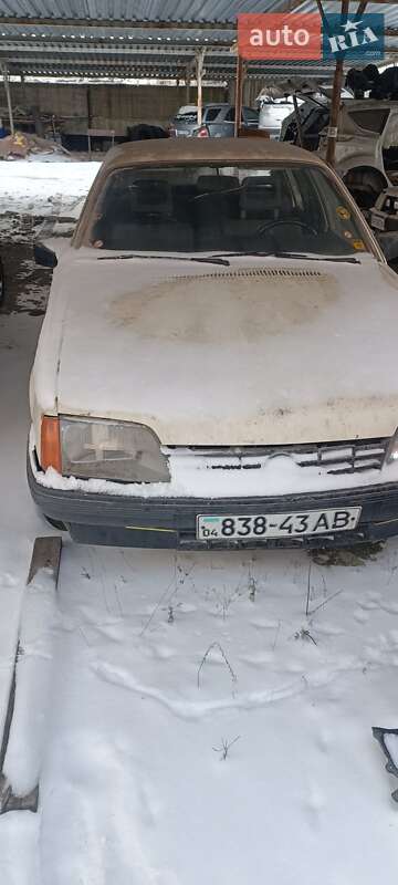 Седан Opel Rekord 1982 в Запорожье