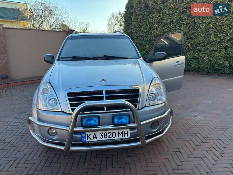 Внедорожник / Кроссовер SsangYong Rexton 2008 в Киеве