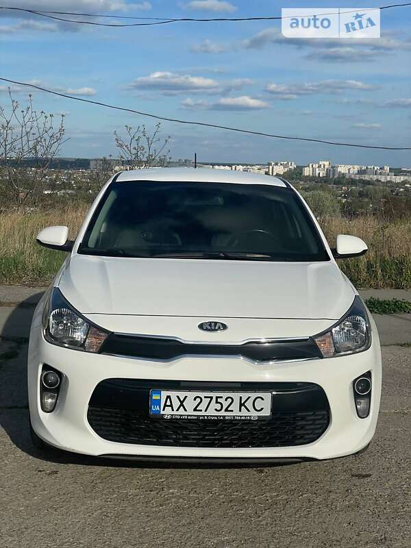 Хэтчбек Kia Rio 2017 в Харькове