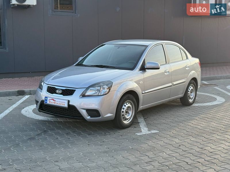 Седан Kia Rio 2011 в Одессе