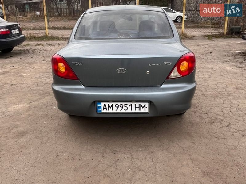 Седан Kia Rio 2002 в Житомирі