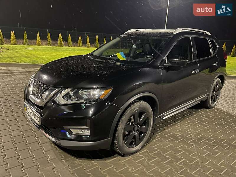 Внедорожник / Кроссовер Nissan Rogue 2017 в Луцке
