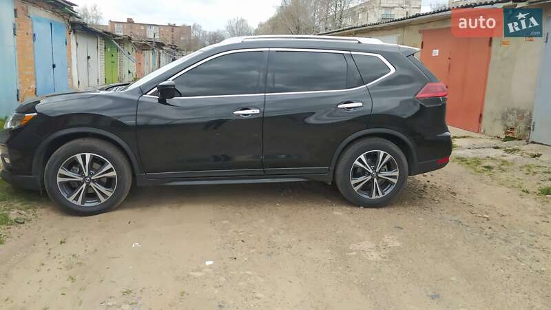 Позашляховик / Кросовер Nissan Rogue 2018 в Конотопі