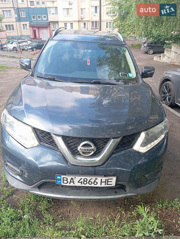 Внедорожник / Кроссовер Nissan Rogue 2015 в Кривом Роге