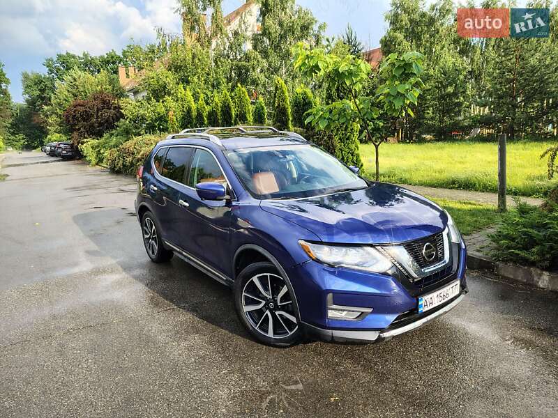 Внедорожник / Кроссовер Nissan Rogue 2017 в Киеве