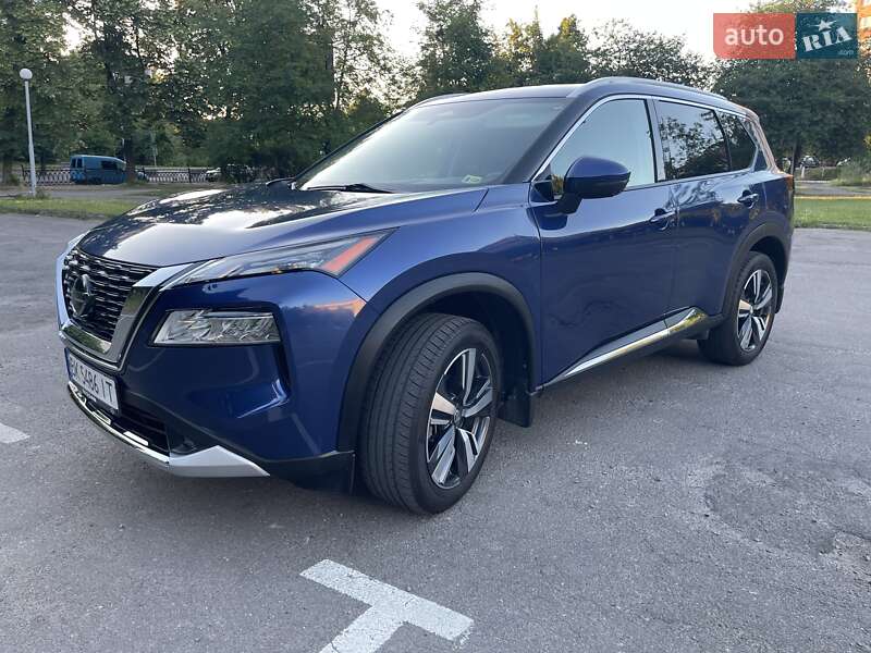 Внедорожник / Кроссовер Nissan Rogue 2020 в Киеве