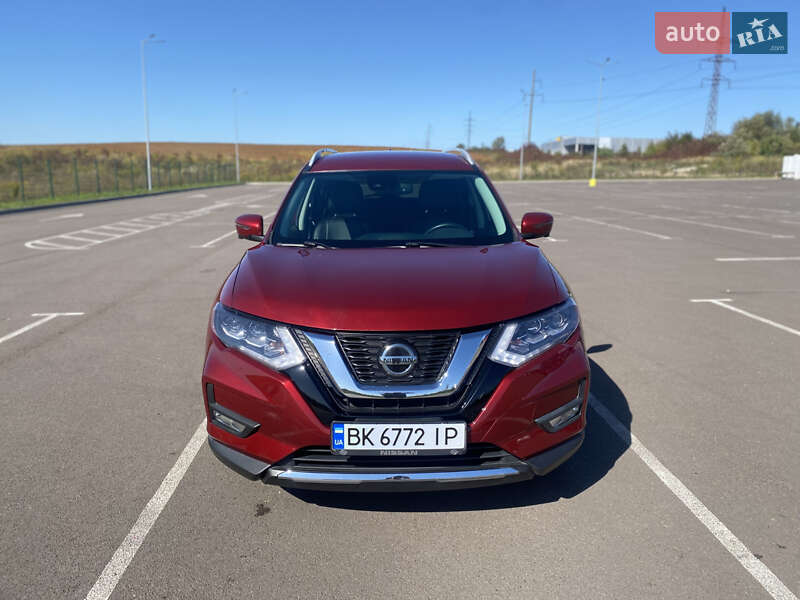 Позашляховик / Кросовер Nissan Rogue 2018 в Рівному