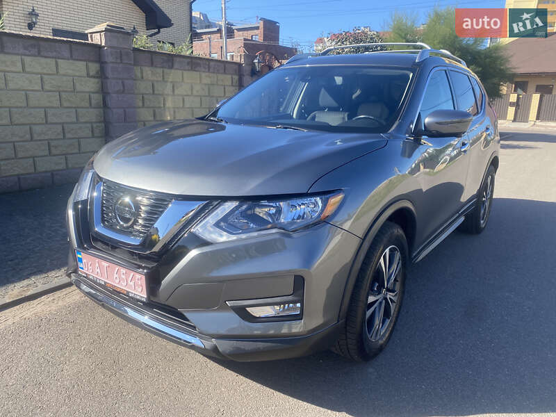 Внедорожник / Кроссовер Nissan Rogue 2019 в Житомире