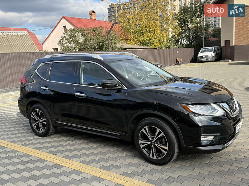 Позашляховик / Кросовер Nissan Rogue 2018 в Луцьку