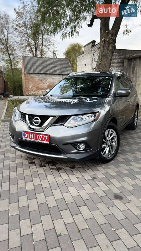 Внедорожник / Кроссовер Nissan Rogue 2015 в Лубнах