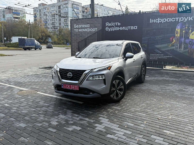 Позашляховик / Кросовер Nissan Rogue 2022 в Полтаві