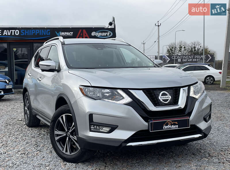 Внедорожник / Кроссовер Nissan Rogue 2017 в Львове Внедорожник / Кроссовер Nissan Rogue 2017 в Львове