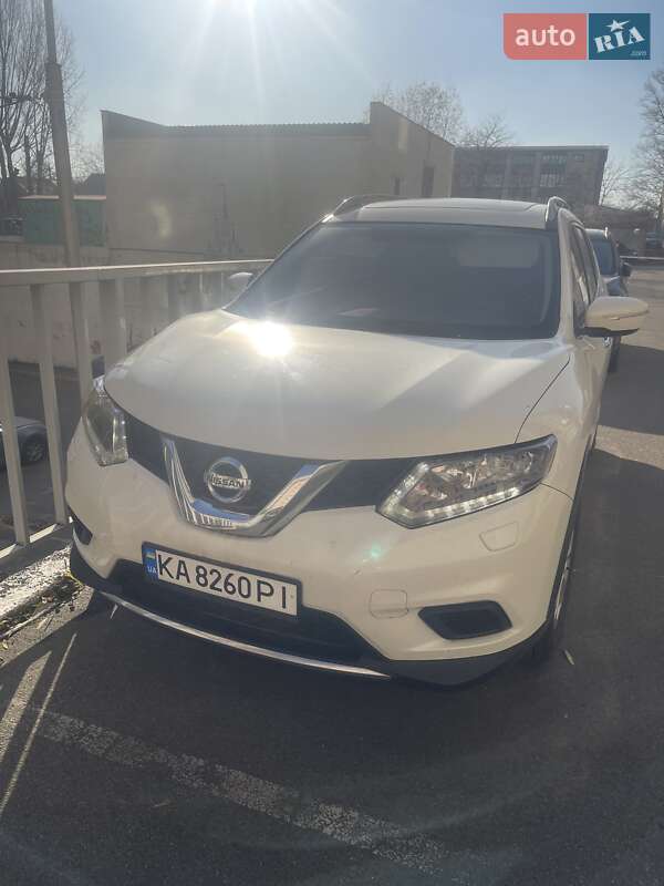 Внедорожник / Кроссовер Nissan Rogue 2014 в Вышгороде