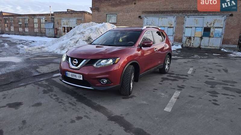 Внедорожник / Кроссовер Nissan Rogue 2014 в Лубнах