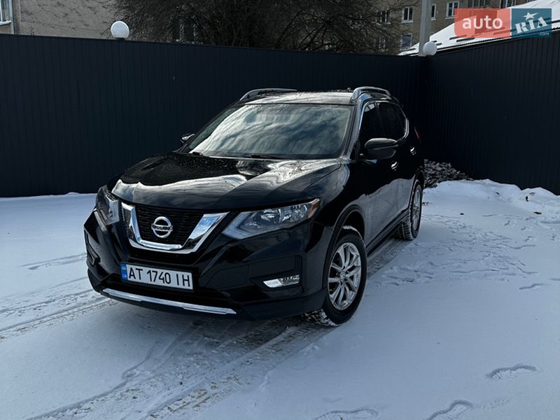 Внедорожник / Кроссовер Nissan Rogue 2017 в Ивано-Франковске