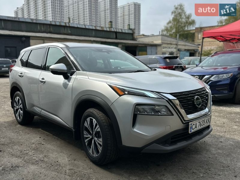 Внедорожник / Кроссовер Nissan Rogue 2021 в Киеве