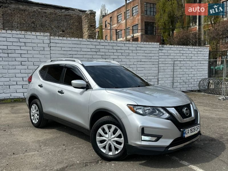 Позашляховик / Кросовер Nissan Rogue 2015 в Києві