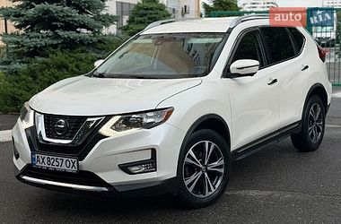 Позашляховик / Кросовер Nissan Rogue 2018 в Харкові