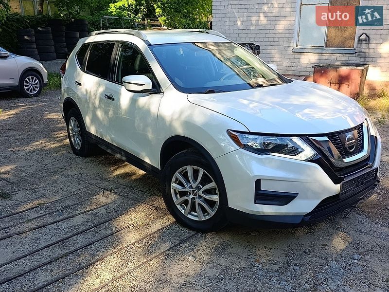 Внедорожник / Кроссовер Nissan Rogue 2017 в Одессе