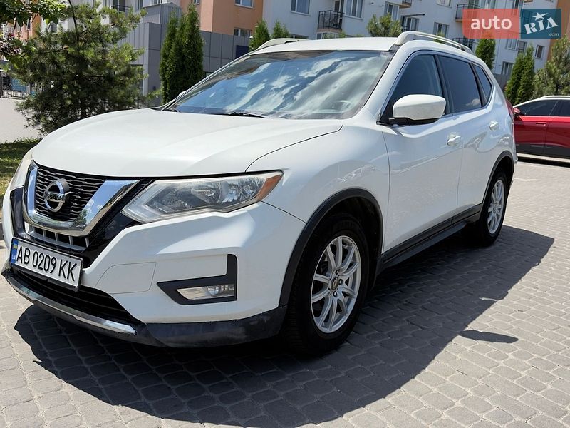 Внедорожник / Кроссовер Nissan Rogue 2017 в Виннице