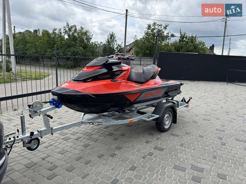 Гидроцикл спортивный BRP RXT 2017 в Белой Церкви Гидроцикл спортивный BRP RXT 2017 в Белой Церкви