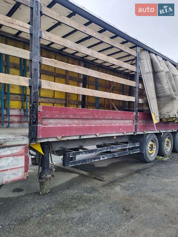 Тентованный борт (штора) - полуприцеп Schmitz S-01 2002 в Городке