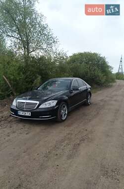 Седан Mercedes-Benz S-Class 2009 в Пустомитах