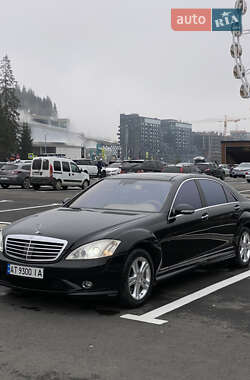 Седан Mercedes-Benz S-Class 2007 в Буковеле Седан Mercedes-Benz S-Class 2007 в Буковеле