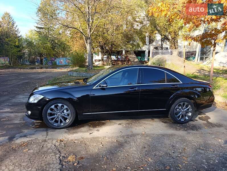 Седан Mercedes-Benz S-Class 2007 в Львове Седан Mercedes-Benz S-Class 2007 в Львове