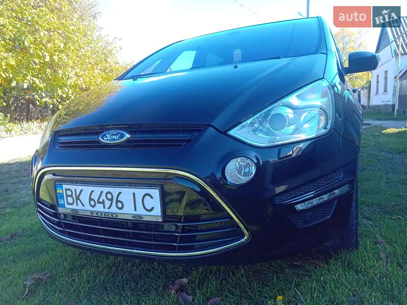 Минивэн Ford S-Max 2014 в Березовке