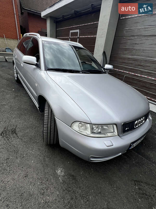 Универсал Audi S4 2001 в Киеве