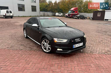 Седан Audi S4 2012 в Ровно