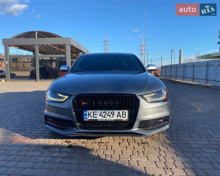 Седан Audi S4 2013 в Кривом Роге Седан Audi S4 2013 в Кривом Роге