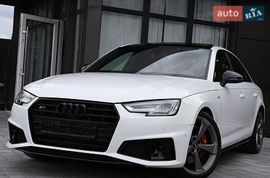 Седан Audi S4 2018 в Дрогобыче