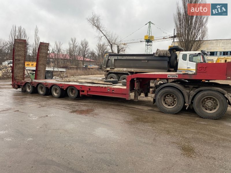 Низкорамная платформа Stokota S4U. N2-02 2007 в Киеве