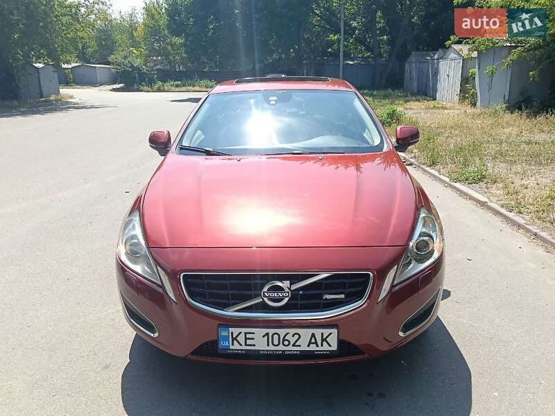 Седан Volvo S60 2012 в Дніпрі Седан Volvo S60 2012 в Дніпрі