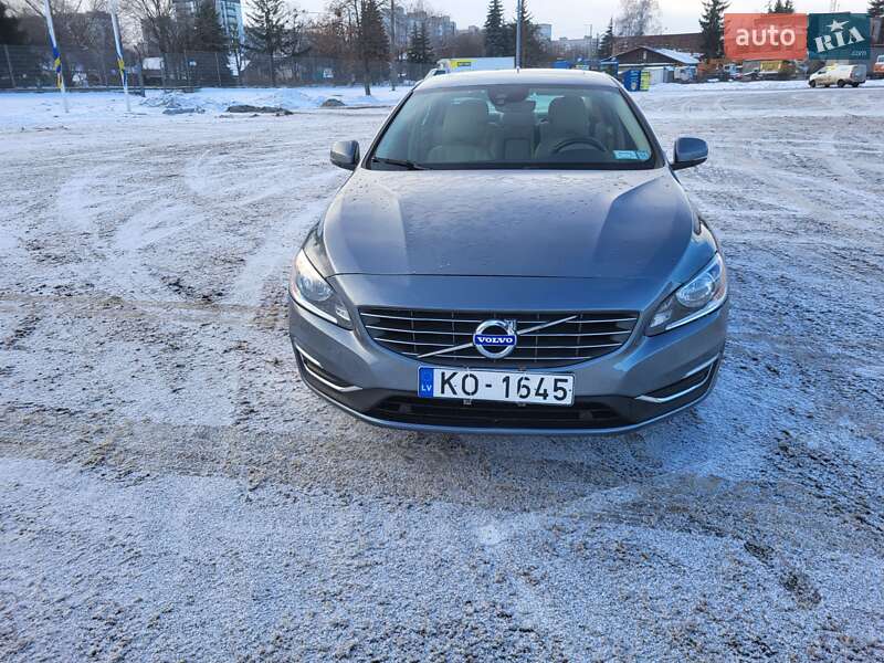 Седан Volvo S60 2016 в Житомире