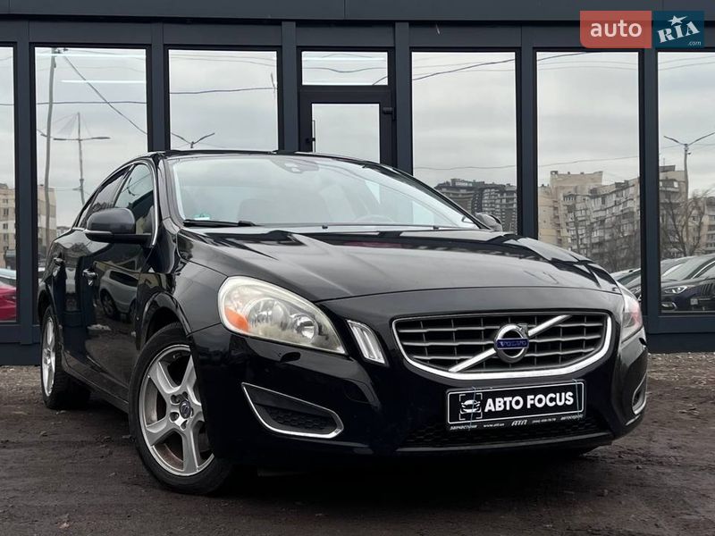 Седан Volvo S60 2012 в Киеве