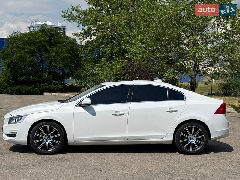 Седан Volvo S60 2017 в Николаеве