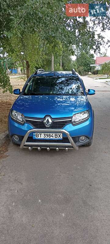 Позашляховик / Кросовер Renault Sandero StepWay 2015 в Херсоні Позашляховик / Кросовер Renault Sandero StepWay 2015 в Херсоні
