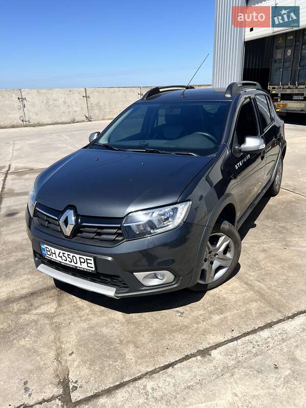 Хетчбек Renault Sandero StepWay 2022 в Одесі Хетчбек Renault Sandero StepWay 2022 в Одесі