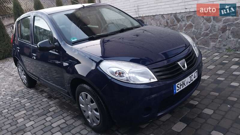 Хэтчбек Dacia Sandero 2011 в Ходорове