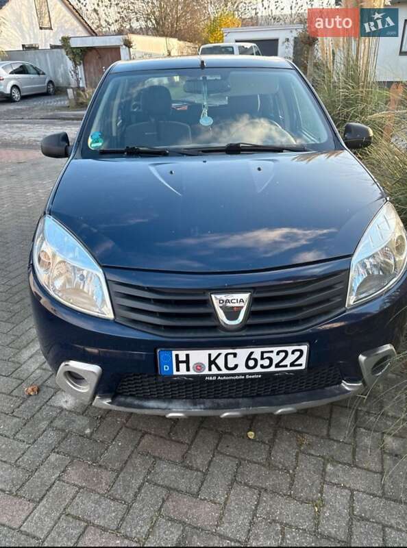Хэтчбек Dacia Sandero 2011 в Любешове Хэтчбек Dacia Sandero 2011 в Любешове